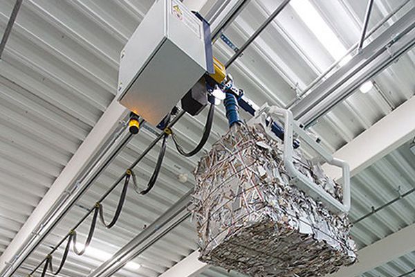 Automatic bale stacker & crane system - Hunkeler Systeme AG